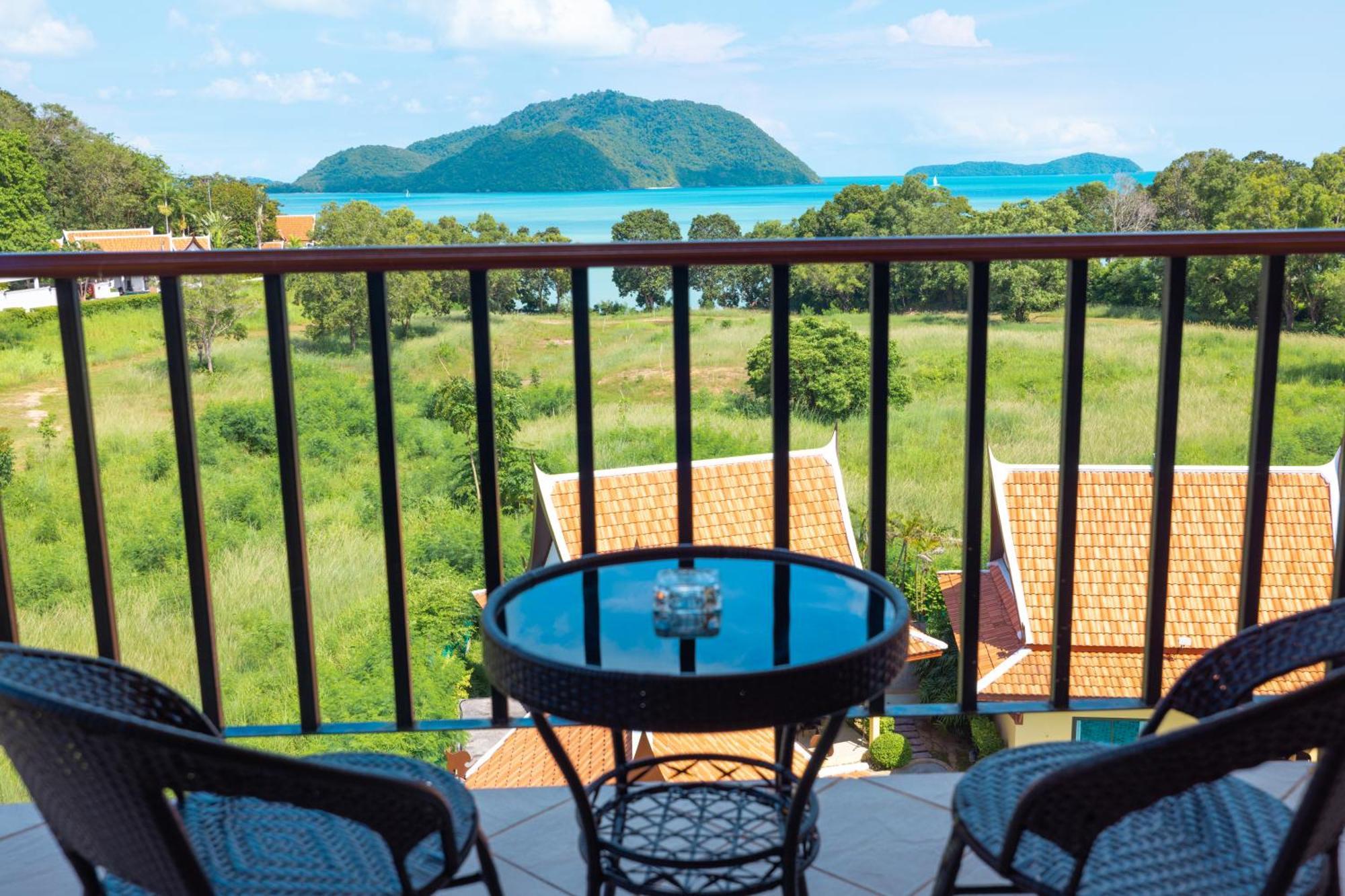 Phuket Kana International Hotel普吉岛卡娜国际酒店 Rawai Zewnętrze zdjęcie