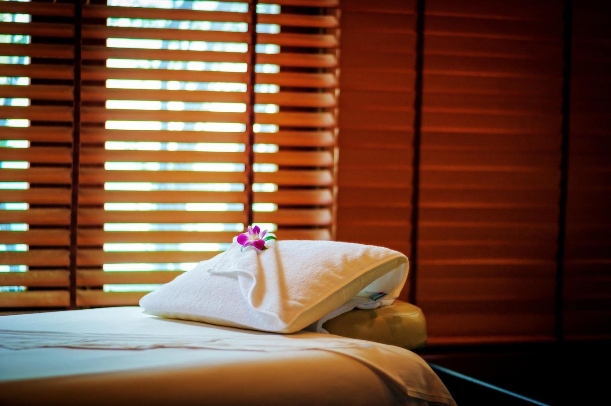 Phuket Kana International Hotel普吉岛卡娜国际酒店 Rawai Zewnętrze zdjęcie